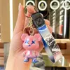 Colección de colgantes promocionales de vendedores ambulantes: llaveros de oso violentos de moda, colgantes para bolsos, colgantes de dibujos animados lindos para llaves