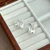 Anillo de Ágata Negra con Diseño de Onda de Agua Escarchada para Mujer, Lujo Ligero, Sentido de Alta Gama, Anillo Abierto para Dedo, Elegante, Versátil