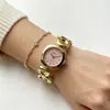 Reloj Pulsera Irregular Dorado Casual y Lujoso con Borde Exterior Redondo y Borde Interior Cuadrado, Reloj de Cuarzo de Aleación para Mujer, con un Toque de Alta Gama