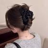 Pinza de Satén Plisado de Alta Gama Tamaño Grande para Mujer 2025 Nueva Pinza para el Cabello Nube Parte Trasera de la Cabeza Pinza de Tiburón Tocado