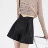 Shorts de Couro Preto para Mulheres 2025 Outono e Inverno Novo Estilo Linha A Calças Externas para Botas Couro PU Casual Soltos de Perna Larga