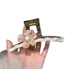 Lindo y elegante pinza de tiburón con forma de lazo, pinza para el pelo de moda con diseño floral, accesorio simple para peinados recogidos a medias