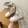 Botas Martin para Meninas Botas Curtas Estilo Britânico Infantil Novo Estilo Outono 2026 Botas de Couro Pretas para Crianças de Tamanho Médio e Grande Botas Versáteis e Modernas