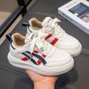 Sapatos para Meninos 2025 Primavera Novos Sapatos Brancos Infantis Tênis para Crianças Grandes Tênis de Couro para Meninos Cadarço Costura