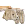 Traje para Niños para Primavera y Otoño 2026 Estilo Nuevo Infantil Elegante Camisa con Cremallera Atuendo de Otoño Bebé Casual Manga Larga Conjunto de Dos Piezas Moderno