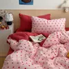 Juego de ropa de cama de cuatro piezas estilo coreano con estampado de estrellas, grado A, hecho de algodón puro lavado, nuevo diseño 2026, incluye sábana y funda de edredón, adecuado para dormitorios de estudiantes, juego de tres piezas
