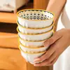 Conjunto de Louça Estilo Nórdico Tigela de Arroz Tigela Pequena Tigela Cerâmica Estilo Japonês Doméstica Tigela Cerâmica para Macarrão Instantâneo Alto Valor Estético Conjunto de Tigelas e Pratos Modernos