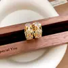 ¡Hebilla de bucle de racimo de flores! Aretes de botón redondos de flor de circón chapados en oro real aretes simples y elegantes joyería de oreja exquisita y versátil para mujeres