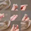 Broche de Laço Coração Simples para Mulheres, Corsage de Luxo, Alfinete Anti-Exposição para Gola Feminina, Alfinete de Cardigã, Acessório de Roupa
