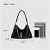 Bolso de Hombro Grande Tipo Hobo para Mujer GDCK Negro de PU Suave con Colgante