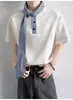 Camiseta de Manga Corta con Cuello Patchwork para Hombre, Nueva Tendencia Verano 2026 Diseño de Marca con Cinta, Corte Holgado, Top de Media Manga de Nicho