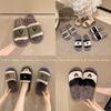 Exportación Transfronteriza Nuevo Hogar Combinación de Colores Zapatillas Peludas de Suela Gruesa para Mujer Moda Otoño e Invierno Dibujos Animados Mickey Zapatillas de Algodón de Una Línea