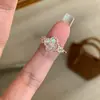 Anillo Delicado de Nácar Rosa Trébol de Cuatro Hojas Flor de Circonita Brillante Anillo Abierto Ajustable de Lujo Ligero de Alta Gama