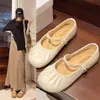 2026 Novos Mocassins Planos Versáteis Plissados com Pérolas, Sapatos Mary Jane da Moda para Mulheres, Verão, Antiderrapantes, Sola Macia