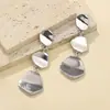 Pendientes Redondos Geométricos Brillantes Estilo Retro Europeo y Americano para Mujer, Simples y Versátiles, Pendientes Chapados en Oro de Alta Gama al por Mayor