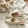 Sandálias rasas casuais de bico fino francesas sapatos únicos femininos 2026 verão novo estilo fada sandálias de laço femininas