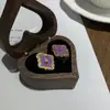 Moda Vintage Brati Aretes de Fritillaria Blanca Natural Hierba de Cuatro Hojas Hebilla de Oreja de Cruz para Mujer Accesorios Estilo Buchia