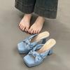 Chinelos de Salto Alto Famosos na Internet Estilo Hot Fairy Femininos para Verão Roupa Externa 2025 Novo Estilo Chinelos de Salto Alto com Saia