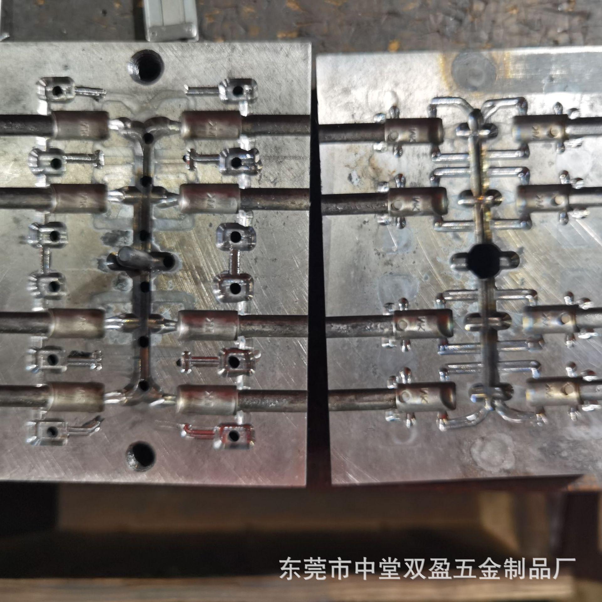 车灯托盘