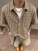 Camisa de Manga Corta a Cuadros Americanos para Hombre Verano Solapa Bolsillo Único Holgada Casual Delgada Camisa Cardigan