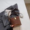 Bolso de Hombro Sencillo, Bolso Cruzado, Bolso Cubo Retro Esmerilado Versátil para Mujer, Bolso de Mano Informal de Rombo, Comercio Exterior Transfronterizo