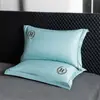 Funda de almohada de seda helada refrescante lavable Juego de dos fundas de almohada bordadas de verano Funda de almohada individual lavable a máquina 48X74Cm
