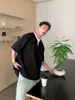 Camiseta de Color Sólido con Diseño de Nicho Falso Dos Piezas, Cuello en V, Manga Corta para Hombre, Corte Holgado, Estilo Coreano, Sencilla, Casual, Versátil