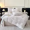 Juego de Cama Grueso Tallado de Leche y Acogedor de Cuatro Piezas para Otoño e Invierno Juego de Ropa de Cama Gruesa Cálida de Coral Fleece 3