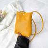 Bolsa de mensageiro móvel da moda 2022 Primavera Estilo Ocidental Simples Cor Sólida Pequena Bolsa Quadrada Casual Elegante Mini Bolsa de Ombro para Mulheres
