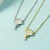 Nuevo estilo para mujer, diseño de nicho en forma de abanico de lujo ligero, collar para clavícula de nácar blanco, versátil
