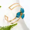 Brincos e Colar de Flores com Gotejamento de Óleo de Design Simples de Nicho Transfronteiriços Europeus e Americanos Pulseira de Joias Manuais Estilo Resort na Floresta para Mulheres