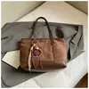 Bolso Casual Retro de Gran Capacidad para Mujer 2025 Otoño Nuevo Bolso de Hombro Textura de Moda Estilo Commuter Bolso Tote