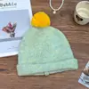 Gorro de Punto con Pompones de Colores Dopamina Estilo Coreano, Sombrero de Lana Dulce y Versátil con Borde Enrollado, Gorro Caliente para la Cabeza para Mujeres en Invierno