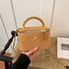 Comércio Exterior Estilo Coreano Bordado Acolchoado Diamante Fio Feminino Transfronteiriço 2026 Veludo Pele de Veado Outono Retro Corrente Transversal Caixa Pequena Quadrada Bolsa