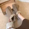 2026 Invierno Nuevas Pantuflas Cuadradas de Borrego Pantuflas Cerradas Retro Medias Pantuflas Cálidas Engrosadas Pantuflas Peludas Birkenstock