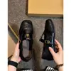 Zapatos de mujer vintage súper suaves de piel de oveja, punta cuadrada, con estampado floral y tira en T con hebilla, zapatos Mary Jane planos, elegantes zapatos pequeños de cuero estilo francés