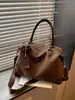 Bolso Boston de Mano Simple de Gama Alta para Mujer 2026 Nuevo Estilo Bolso de Hombro Único para Viajes Diarios Bolso Cruzado Versátil de Gran Capacidad