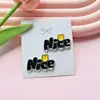 Novos Acessórios de Joias Bonitos Grampo de Cabelo DIY Buraco Fivela de Sapato Acessórios Acessórios de Cabelo Grampo de Cabelo Capa de Celular Adesivo Material Atacado