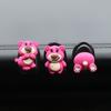 Gancho pequeño para interior de coche, decoración delantera de coche, pasta de oso fresa, dibujos animados femeninos, gancho para respaldo de asiento de coche