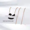 Colar Pingente Cisne Vermelho e Preto em Aço Titânio Estilo Coreano para Mulheres Micro-Incustado com Diamantes, Luxo Acessível, Acessórios Modernos, Simples e de Alto Padrão