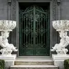 Decoração clássica de porta de entrada de anjo, criando um ambiente de estilo nórdico com designs tradicionais, esculturas realistas e artesanato em resina