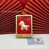 Novo Modelo de Ouro Puro 999 "Fique Rico Instantaneamente" Ornamento de Mesa Atrai-Fortuna, Item de Artesanato para Negócios, Presente para Loja, Disponível para Atacado