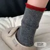 Calcetines de Mujer Zhuji Otoño Invierno Lana Calcetines de Media Pantorrilla Invierno Espesados Cálidos Calcetines Largos Color Contrastante Borde Enrollado Calcetines Holgados Calcetines de Lana