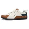 2026 Mocassins clássicos versáteis estilo coreano, personalizados, de calçar fácil, sola macia, respiráveis, confortáveis e minimalistas para homens