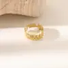 Anillo de Diamante Vintage Estilo Francés con un Toque de Lujo, Anillo de Piedra Preciosa para Mujer, Acero de Titanio Diseño Abierto, Joyería que No se Desvanece al por Mayor