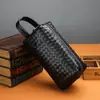 Bolsa de Mão Masculina 2026 Novo Estilo Coreano Pu Trançado Bolsa de Mão Masculina Grande Capacidade Bolsa de Mão tipo Balde Leve