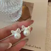Pendientes de Perlas con Lazos y Bordes de Encaje Estilo Francés, Lujo Ligero, Gama Alta, Versátiles, Únicos y Hermosos Pendientes para Mujer