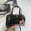 Shuai Mijia 2026 Bolso de Bowling Nuevo para Mujer de Principios de Otoño, Bolso de Hombro Cruzado de Lujo Ligero, Bolso Boston Almohada