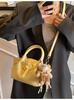 Bolsa Pequena Popular Transfronteiriça Feminina 2025 Nova Moda Bolsa Transversal de Ombro Versátil Plissada Bolsa Balde Transversal