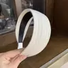 Nuevo Estilo de Primavera Aro para el Cabello de Rayas de Ala Ancha para Mujer Simple Todo Fósforo Alta Calidad Aro para el Cabello para Lavarse la Cara Presión para el Cabello Tarjeta para el Cabello de Uso Diario Exterior